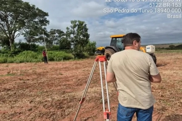 Meio Ambiente Realiza Locação de Curva de Nível em Propriedade Rural