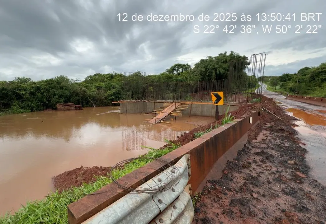 Atenção, motoristas: via volta a ser interditada