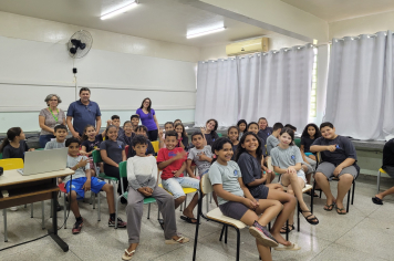 Departamento Municipal de Meio Ambiente promove palestra sobre Plantio Direto na Palha para alunos da EMEF Prof.ª Viviana Lúcia de Moraes Franco