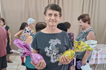 Páscoa com Carinho no CCI: Uma Tarde Doce e Especial para os Idosos