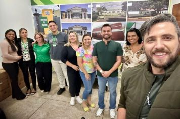 A Secretaria de Educação, em parceria com o Sesi, realizou no dia de ontem, a qualificação sobre o PAR.