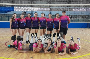 Campos Novos Paulista brilha no vôlei!