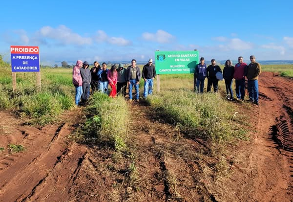 Visita Técnica ao Aterro Sanitário em Valas com Alunos da EE Theodorico de Oliveira