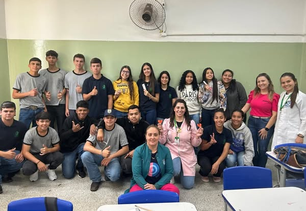 Alunos do 2º ano participam de palestra sobre vacinação