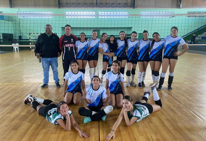Atletas do Vôlei de Campos Novos brilham em quadra com duas grandes vitórias!
