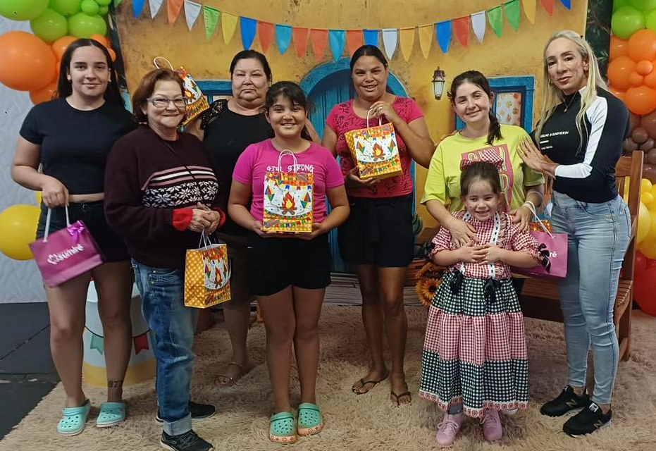 Arraiá da Alegria no CRAS!