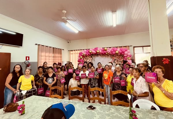 Café da Tarde Especial Celebra o Dia das Mães no CCI