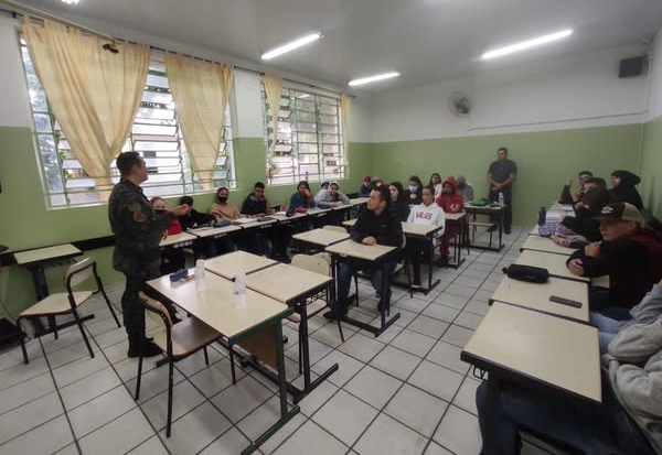 Palestra sobre Preservação Ambiental na EE Prof. Theodorico de Oliveira
