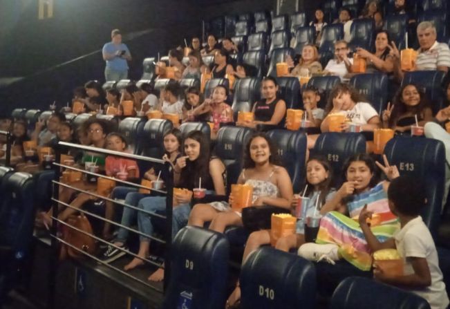 Dia de Cinema do CRAS Mercedes Molina 