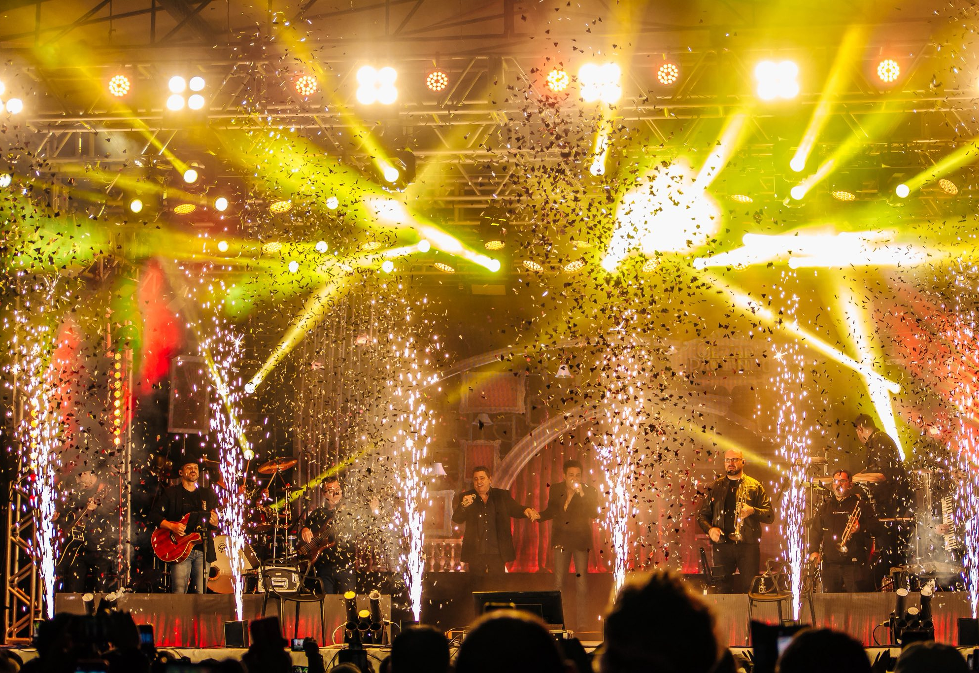 Uma Noite Inesquecível na Festa Junina de Campos Novos Paulista!